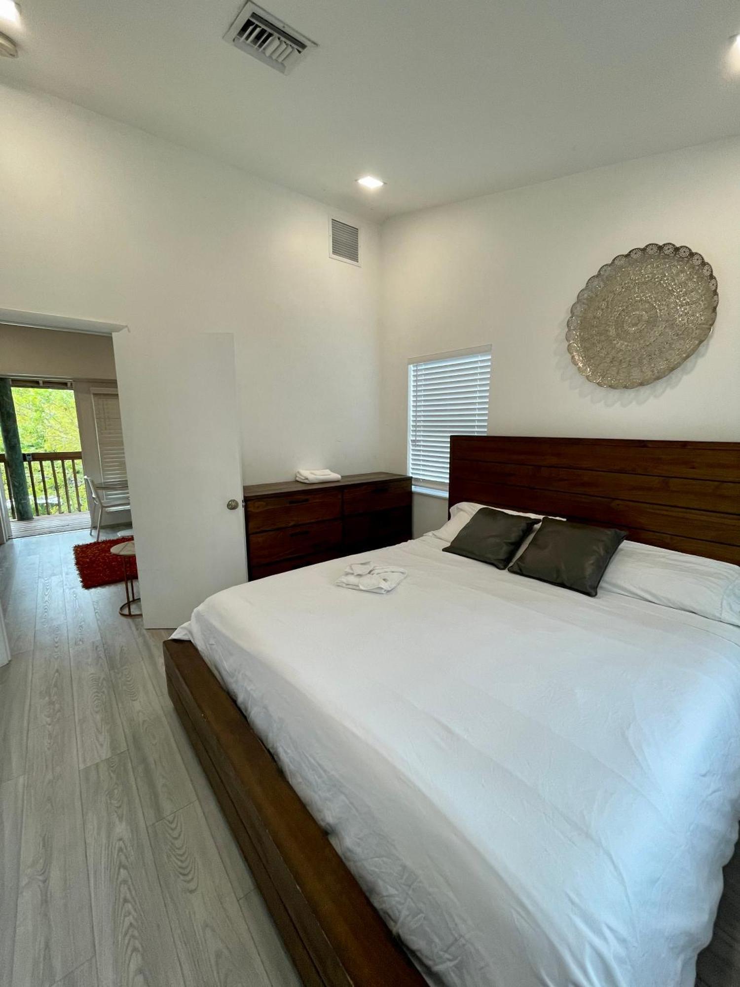 Modern Riverview Apartments Fort Lauderdale Exterior photo